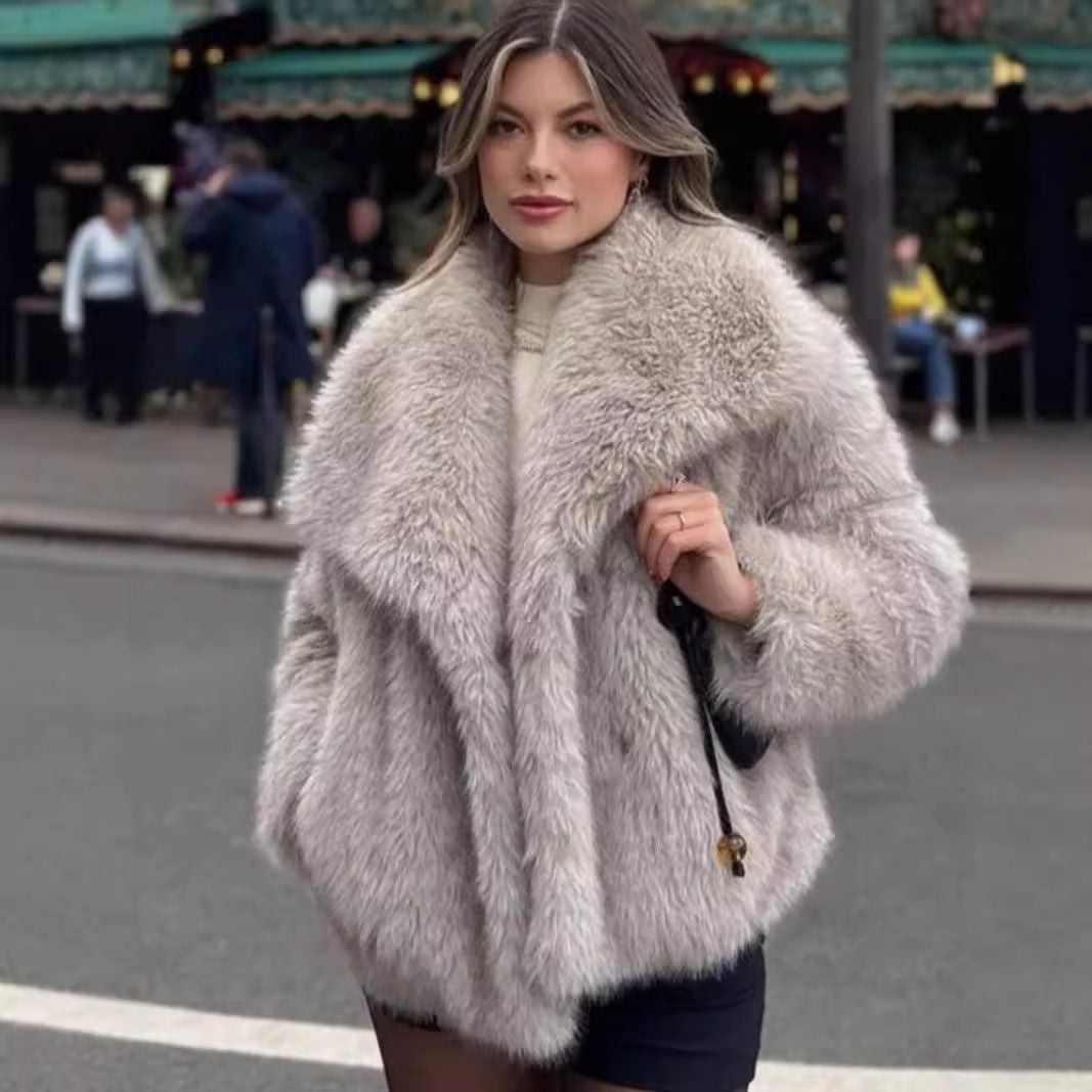 Aphlaire Chic Faux Fur Coat